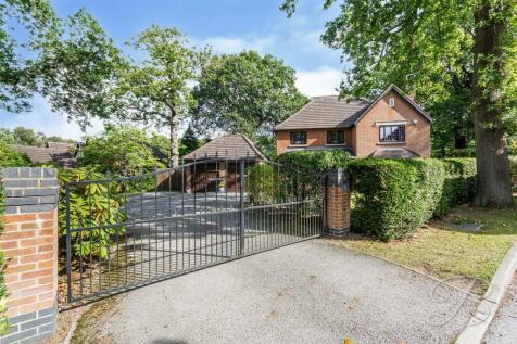 5 bedroom detached house for sale