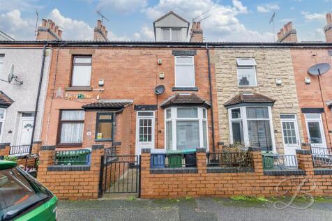 3 bedroom terraced house for sale