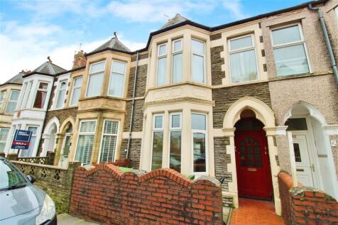 Studio flat for sale