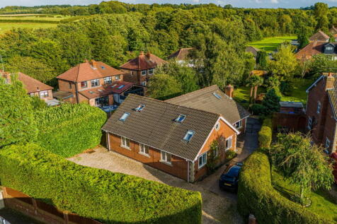 Wharfside Court, Appleton, Warrington 4 bed detached bungalow for sale