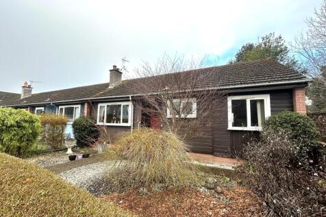 3 bedroom terraced bungalow for sale
