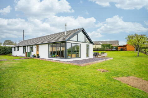 Llantilio Pertholey, Abergavenny 4 bed detached bungalow for sale