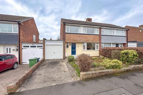 3 bedroom semi-detached house for sale