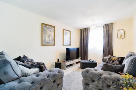 2 bedroom maisonette for sale