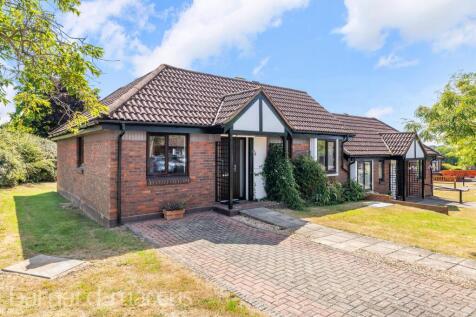 2 bedroom semi-detached bungalow for sale