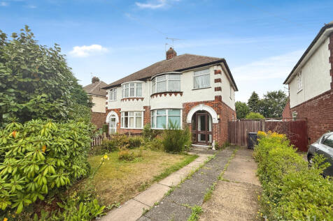 Western Avenue, Lincoln LN6 3 bed semi