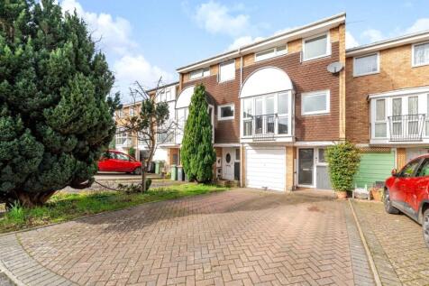 Staines Square, Bedfordshire LU6 4 bed house for sale