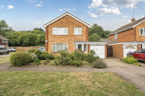 Long Meadow, St. Albans AL3 3 bed detached house for sale