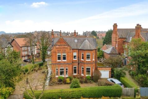 Filey Road, Scarborough 5 bed detached house for sale