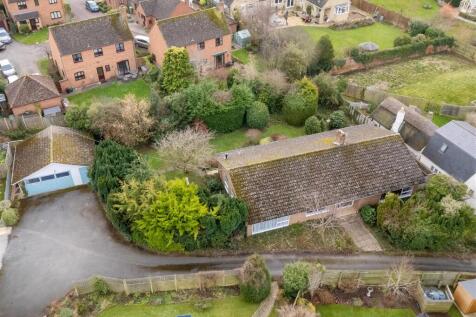 Gloucester Lane, Mickleton 2 bed detached bungalow for sale