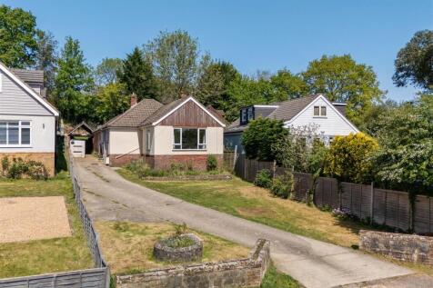 3 bedroom detached bungalow for sale