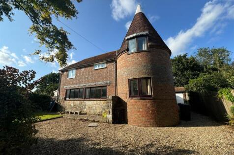 Blackness Road, Crowborough 2 bed detached house for sale