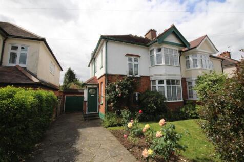 Ingrebourne Gardens, Upminster RM14 3 bed semi