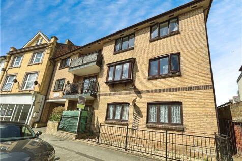 Albert Road, Sandown, Isle of Wight 3 bed apartment for sale