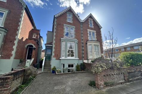 Campbell Road, Southsea, PO5 5 bed semi