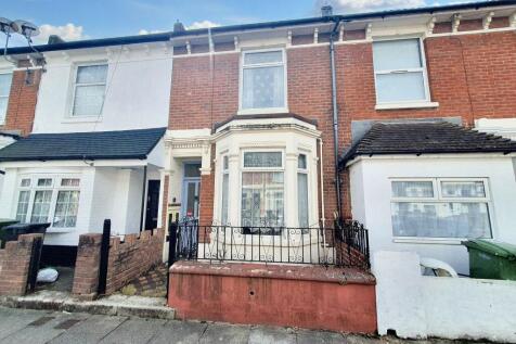 Thorncroft Road, Portsmouth, PO1 3 bed terraced house for sale