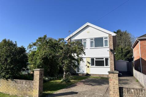 Parklands Avenue, Cowes 3 bed detached house for sale