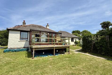 Solent View Road, Gurnard 4 bed bungalow for sale