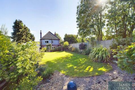 Birstall Road, Birstall, Leicestershire 3 bed detached house for sale