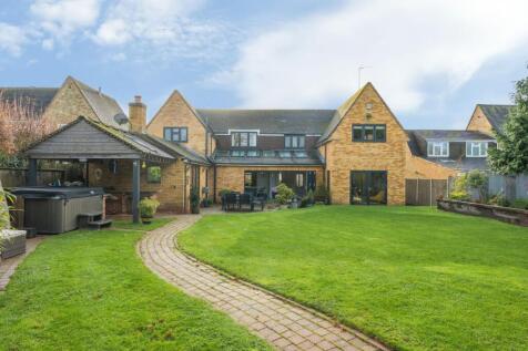Higher Green, Great Glen, Leicestershire 5 bed detached house for sale