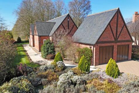 Main Street, Cossington, Leicestershire 4 bed chalet for sale