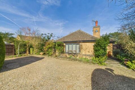 Spencefield Lane, Evington... 2 bed detached bungalow for sale