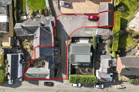 2 bedroom cottage & 1 bedroom annexe... 4 bed character property for sale