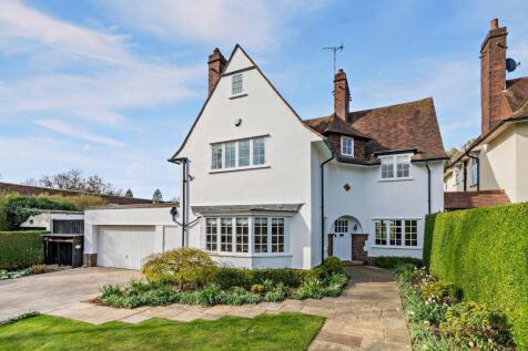Meadowcourt Road, Oadby, Leicestershire 4 bed detached house for sale