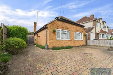 Romway Avenue, Evington, Leicester 2 bed detached bungalow for sale