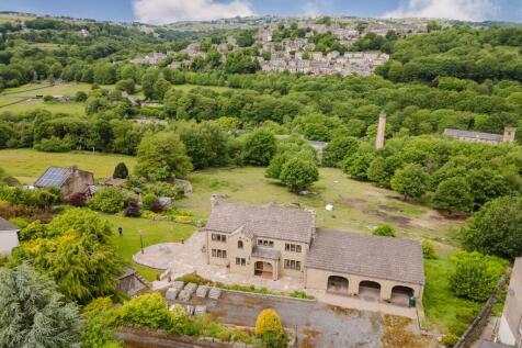Manchester Road, Linthwaite, HD7 4 bed detached house for sale
