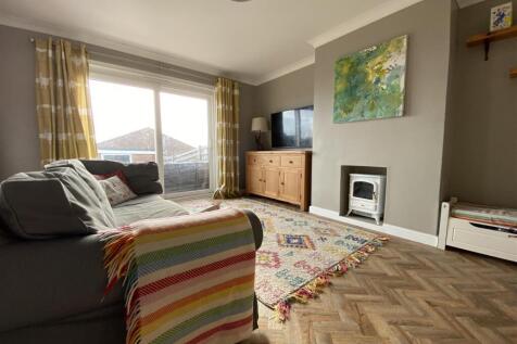 2 bedroom semi-detached bungalow for sale