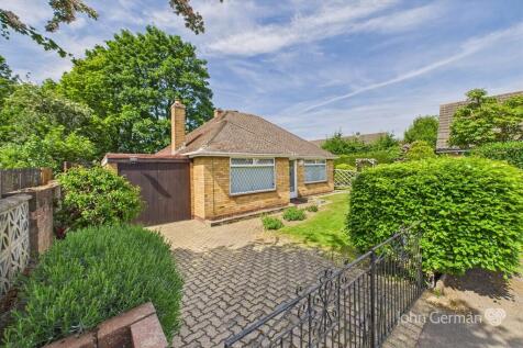 Mallicot Close, Lichfield 2 bed detached bungalow for sale