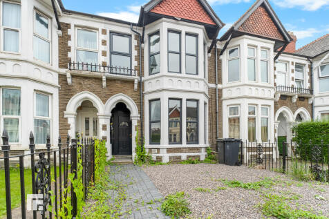 Ground & First floor flats, 139... 4 bed terraced house for sale