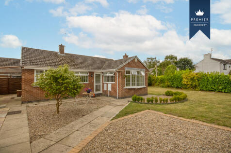 2 bedroom detached bungalow for sale