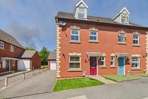 4 bedroom town house for sale