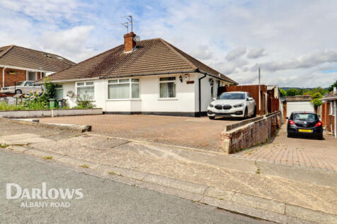 2 bedroom semi-detached bungalow for sale