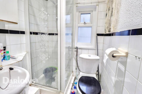 Connaught Road, Cardiff 1 bed apartment for sale