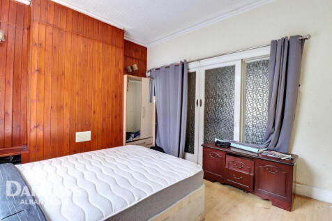 Silver Street, Cardiff 3 bed terraced house for sale
