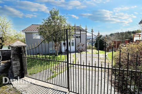 Willow Court, Tredegar 5 bed detached house for sale