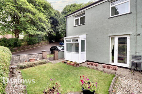 Beaumont Close, Nantyglo 3 bed end of terrace house for sale