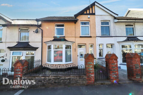 Station Road, Hengoed 3 bed terraced house for sale