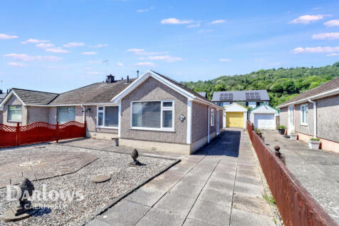 3 bedroom semi-detached bungalow for sale