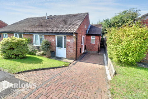 2 bedroom semi-detached bungalow for sale