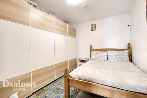 Cowbridge Road East, Cardiff 2 bed apartment for sale