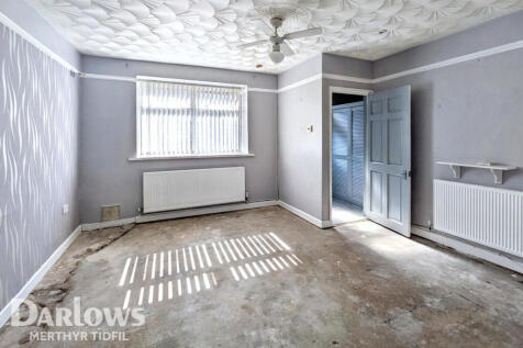 Commercial Street, New Tredegar 2 bed terraced house for sale