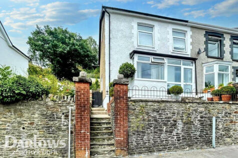 Brynteg, Treharris 3 bed end of terrace house for sale