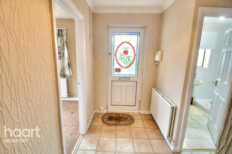 3 bedroom semi-detached bungalow for sale