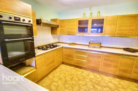 3 bedroom semi-detached bungalow for sale