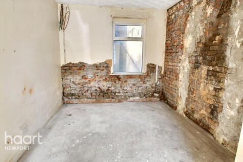 Fairoak Avenue, Newport 3 bed terraced house for sale