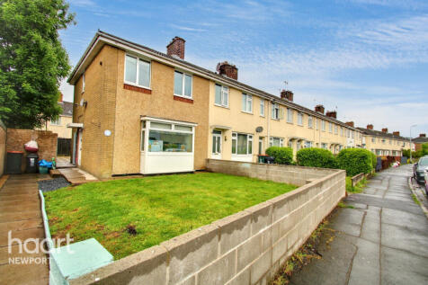 Maesglas Crescent, Newport 3 bed end of terrace house for sale
